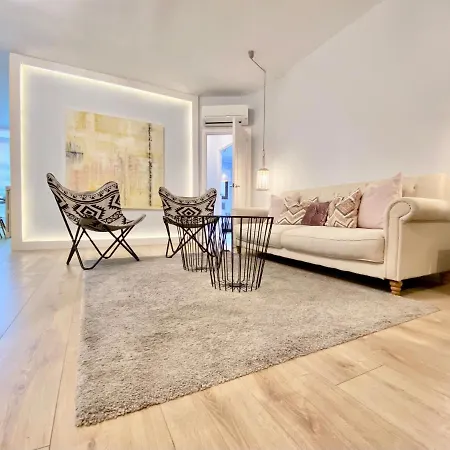 Charming La Casa De La Castellana Apartment Madrid Exterior photo